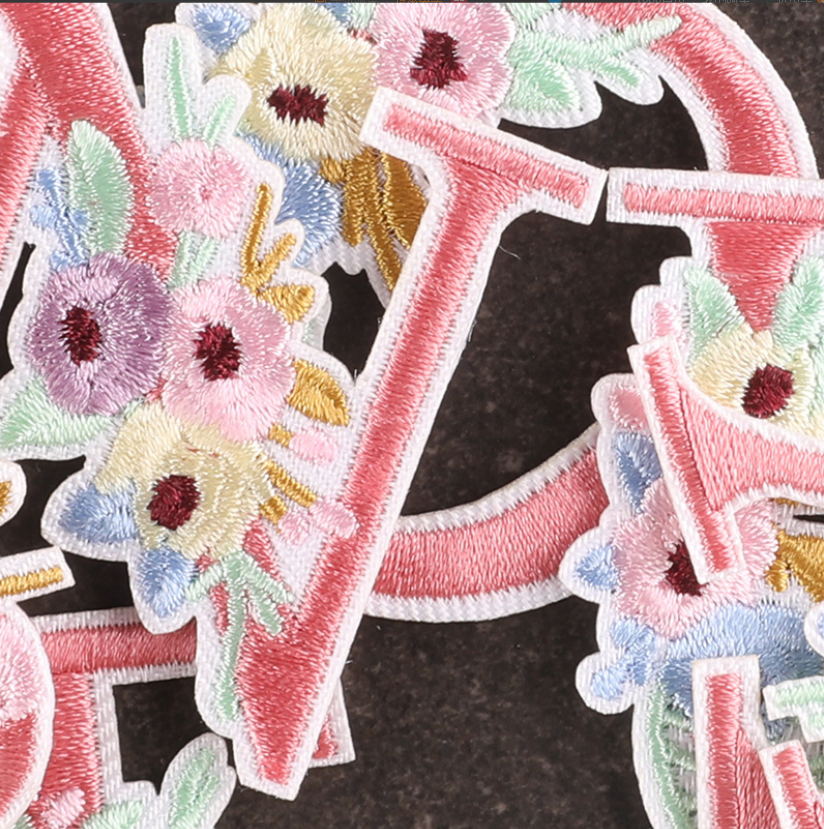 10개 핑크 꽃 알파벳 자수 패치 다림질 또는 바느질로 - Sewing Id 리뷰 및 가격